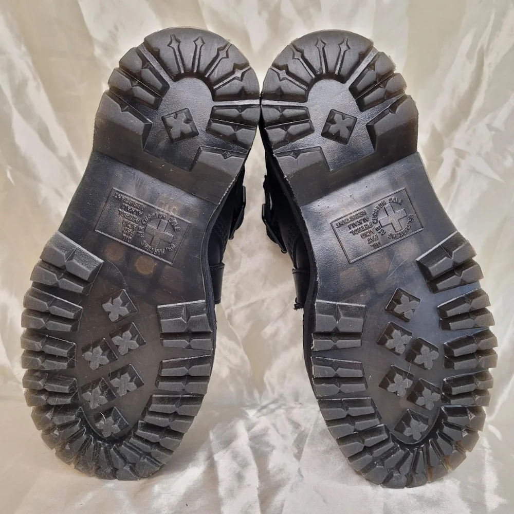 Dr. Martens Beaumann black leather platform ankle boots - Picture 6 of 7